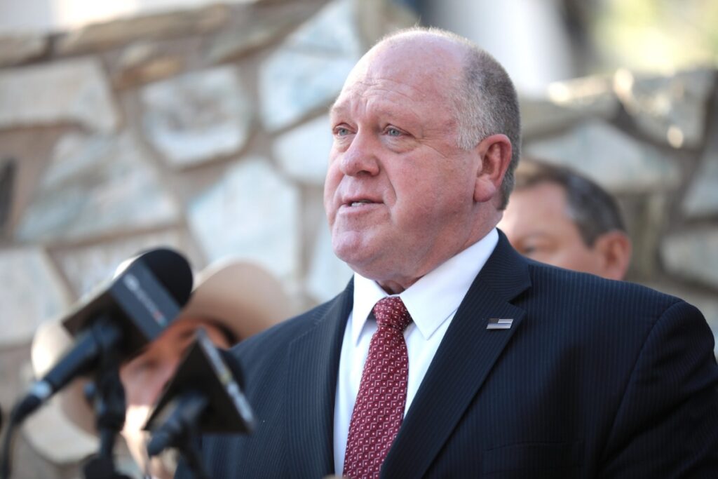 saiba-quem-e-o-“czar-da-fronteira”-que-trump-enviara-a-minnesota