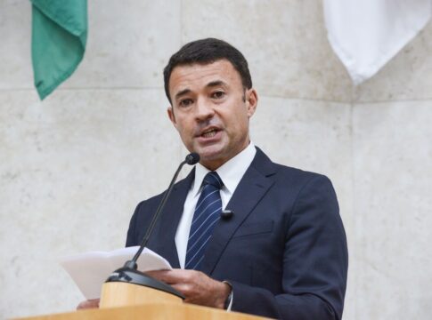 vice-de-nunes-quer-abater-divida-de-clubes-com-aulas-para-criancas