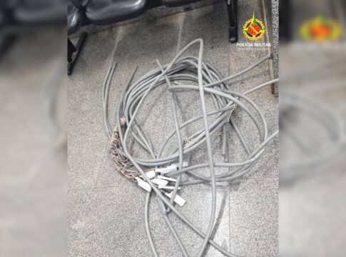 cameras-flagram-dupla-furtando-cabos-em-empresa-no-gama.-veja-video