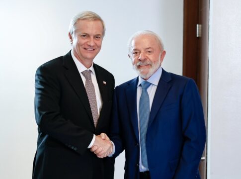 presidente-eleito-do-chile-diz-que-discutiu-combate-a-faccoes-com-lula
