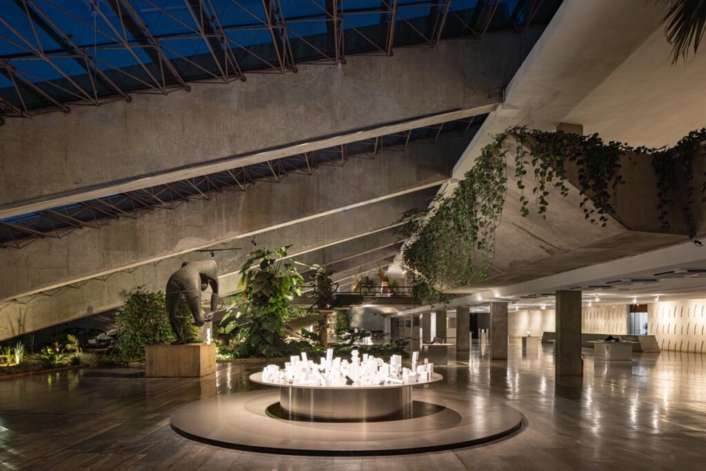 sergio-camargo:-documentario-mostra-bastidores-e-montagem-da-exposicao