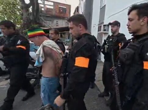 policia-faz-operacao-contra-o-cv-por-tortura-e-homicidio-no-rio