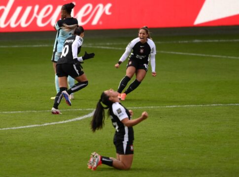 corinthians-vence-gotham-e-avanca-a-final-da-copa-das-campeas