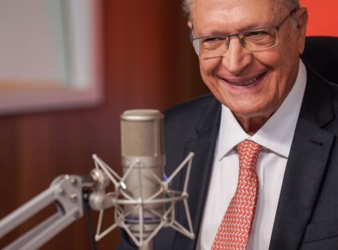 alckmin-conversa-por-telefone-com-vice-presidente-da-china