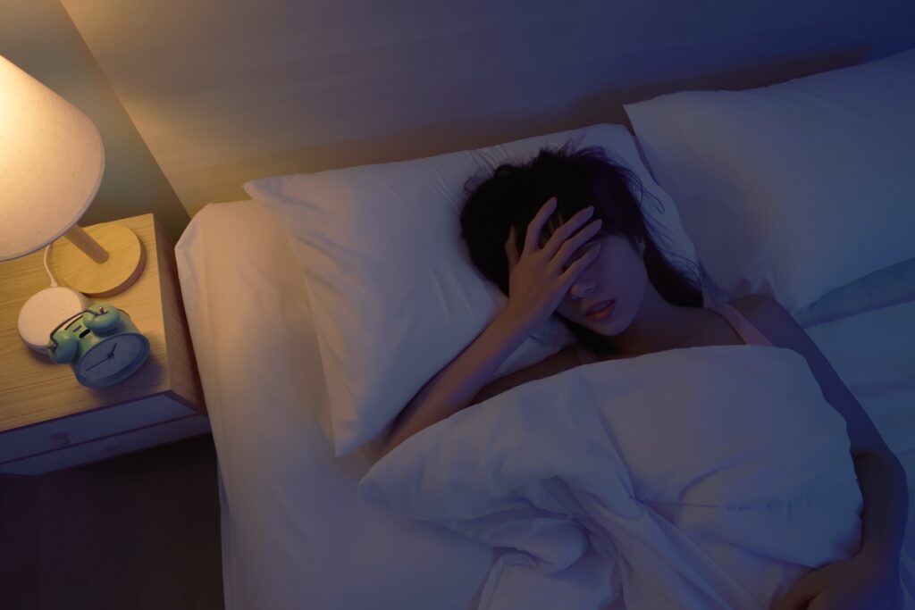 estudo-alerta-que-dormir-tarde-pode-aumentar-risco-de-infarto-e-avc