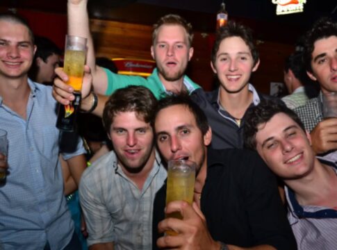 boate-kiss:-sobrevivente-revela-foto-10-minutos-antes-de-tragedia