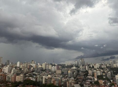 chuva:-parte-de-sao-paulo-entra-em-estado-de-atencao-para-alagamentos