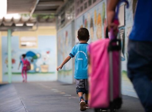 cldf:-deputado-aciona-mp-contra-retirada-de-identificacao-em-uniformes