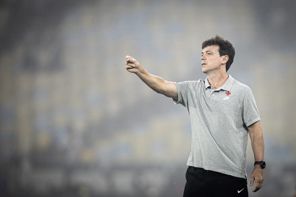 com-reforcos,-vasco-divulga-relacionados-para-estreia-no-brasileirao