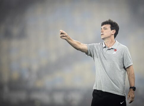 com-reforcos,-vasco-divulga-relacionados-para-estreia-no-brasileirao