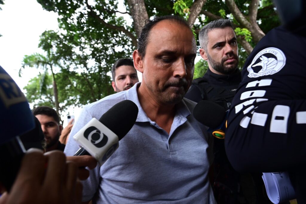 imovel-de-sindico-preso-por-matar-corretora-e-invadido-e-destruido