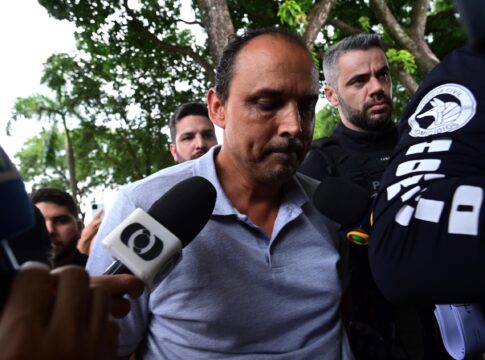 imovel-de-sindico-preso-por-matar-corretora-e-invadido-e-destruido