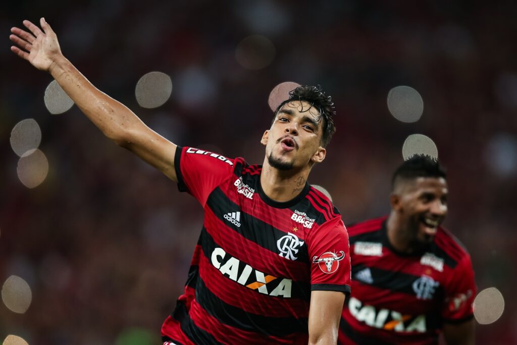 veja-a-linha-do-tempo-do-acerto-entre-flamengo-e-west-ham-por-paqueta