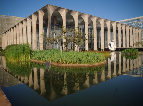 concurso-para-diplomata-preve-60-vagas;-salario-sai-de-r$-22,5-mil