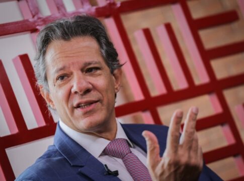 “vorcaro-levou-muita-gente-no-bico”,-diz-haddad-sobre-caso-master