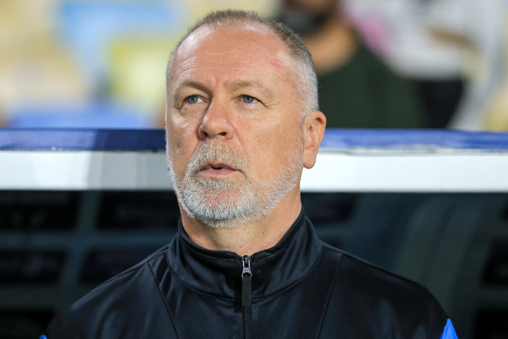 selecao-peruana-acerta-contratacao-de-mano-menezes