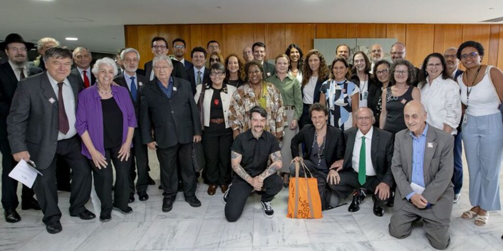Governo debate combate ao antissemitismo com foco na educação governo-debate-combate-ao-antissemitismo-com-foco-na-educacao