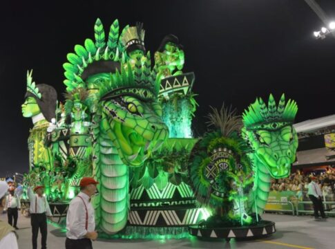 subsidios-a-escolas-de-samba-custam-27-mais-que-apoio-a-blocos-em-sp