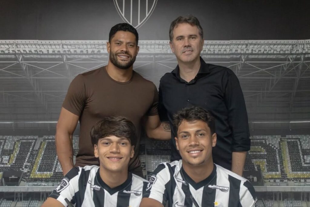 filhos-de-hulk-assinam-contrato-com-o-atletico-mg.-confira