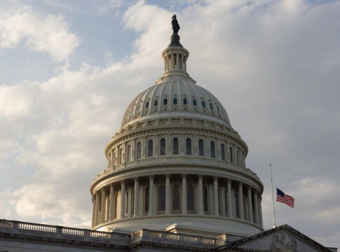 senado-dos-eua-trava-verba-de-imigracao-e-amplia-risco-de-shutdown