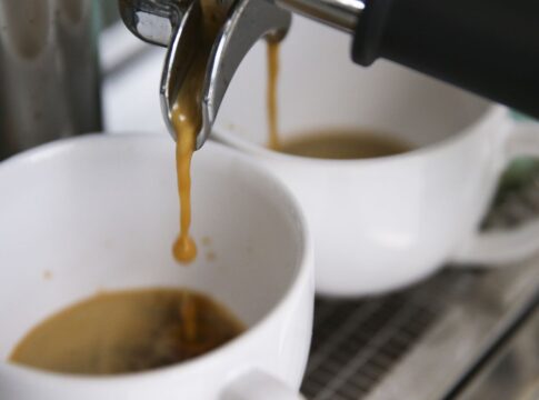 precos-altos-derrubam-consumo-de-cafe-no-brasil-em-2025