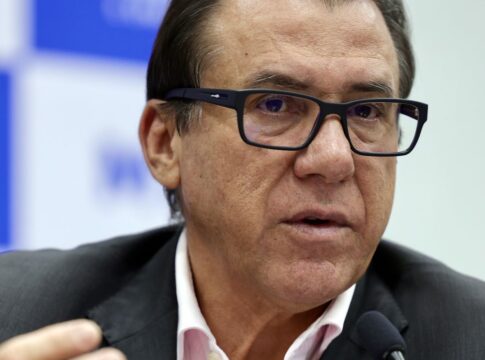 marinho-diz-que-juros-pesaram-mais-que-tarifaco-no-emprego-em-2025
