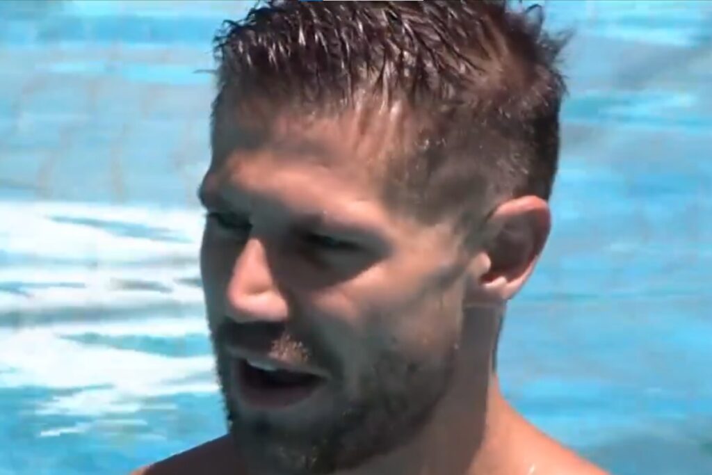 jonas-desabafa-sobre-nude-vazado-e-nega-ser-so-“um-corpo-bonito”