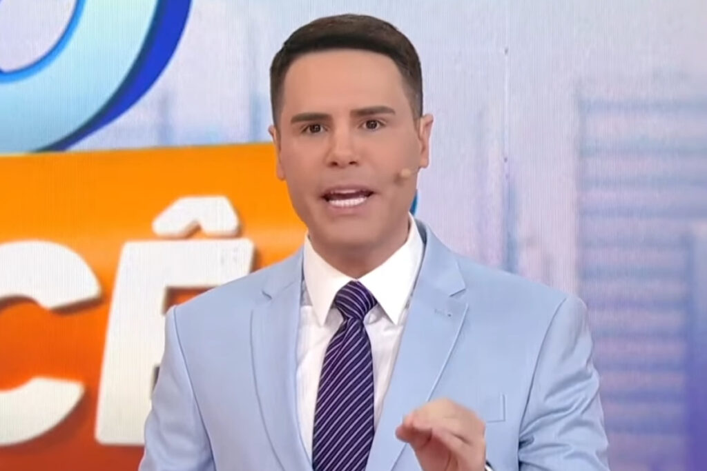 insatisfeito,-luiz-bacci-pede-demissao-do-sbt