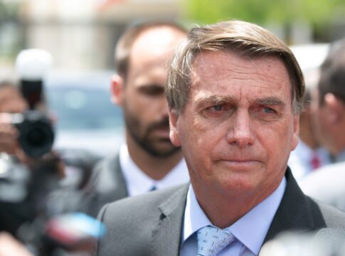 bolsonaro-pede-a-moraes-visita-de-dois-aliados-na-papudinha