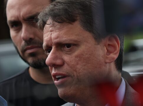 “nada-a-ver-com-submissao”,-diz-tarcisio-sobre-relacao-com-bolsonaro