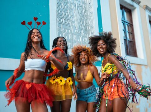 5-dicas-para-nao-descuidar-da-saude-durante-os-blocos-de-carnaval