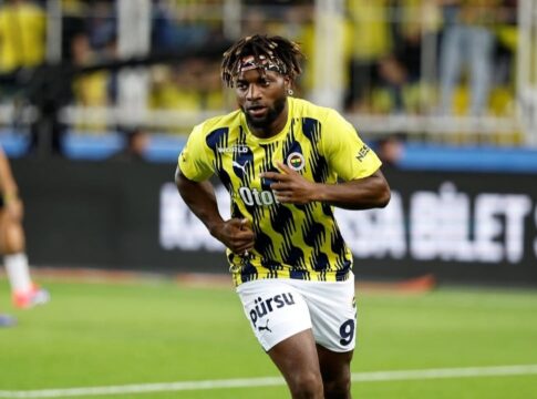 ex-newcastle-acusa-racismo-contra-filhos-e-pede-respeito;-confira