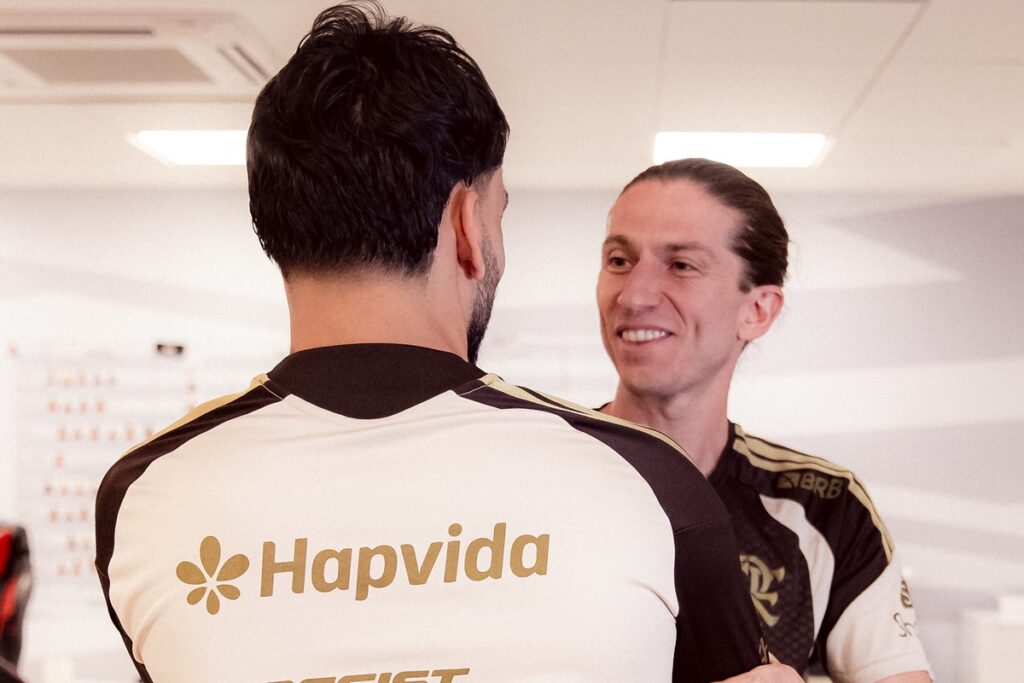 anunciado-oficialmente,-paqueta-refaz-video-de-infancia-no-flamengo