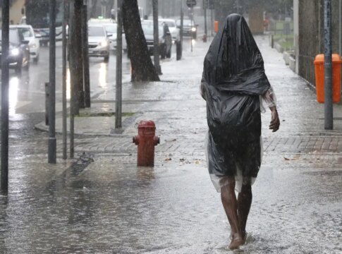 inmet-emite-alerta-laranja-para-tempestades-no-pais-ate-sabado