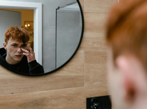 o-que-e-looksmaxxing,-subcultura-que-impoe-beleza-“hipermasculina”