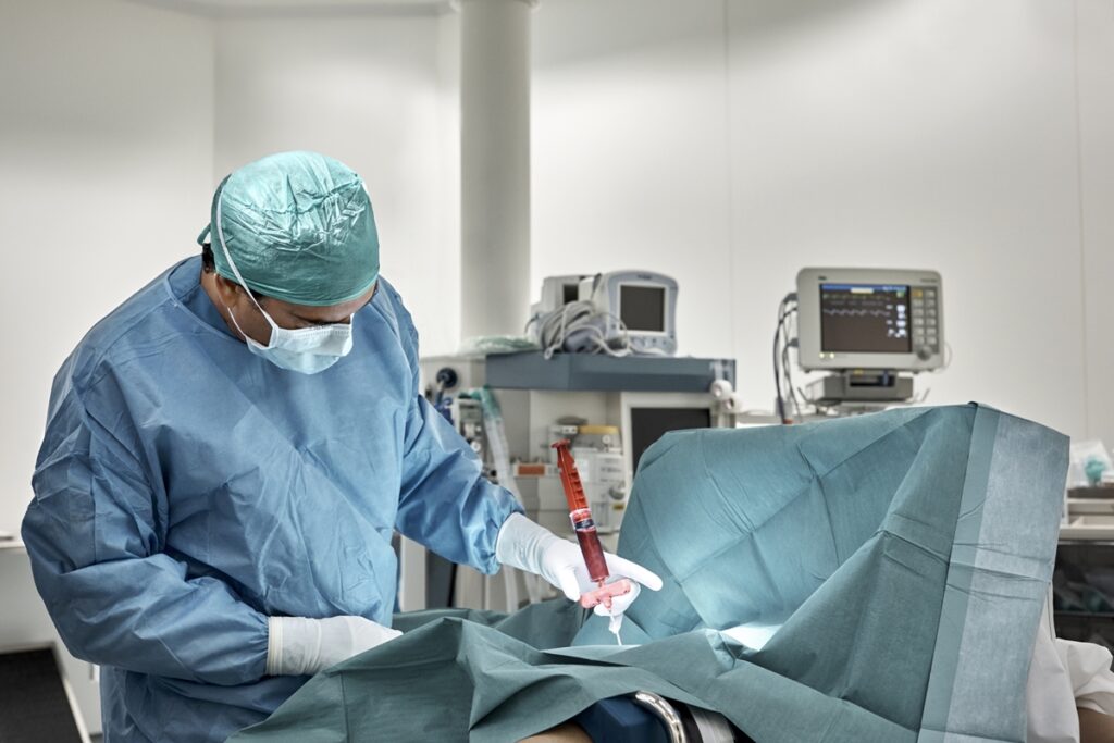 medico-famoso-e-condenado-por-morte-em-cirurgia-para-aumento-de-penis