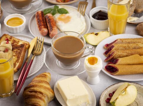 psiquiatra-lista-o-que-nao-comer-de-manha-para-manter-a-saude-mental