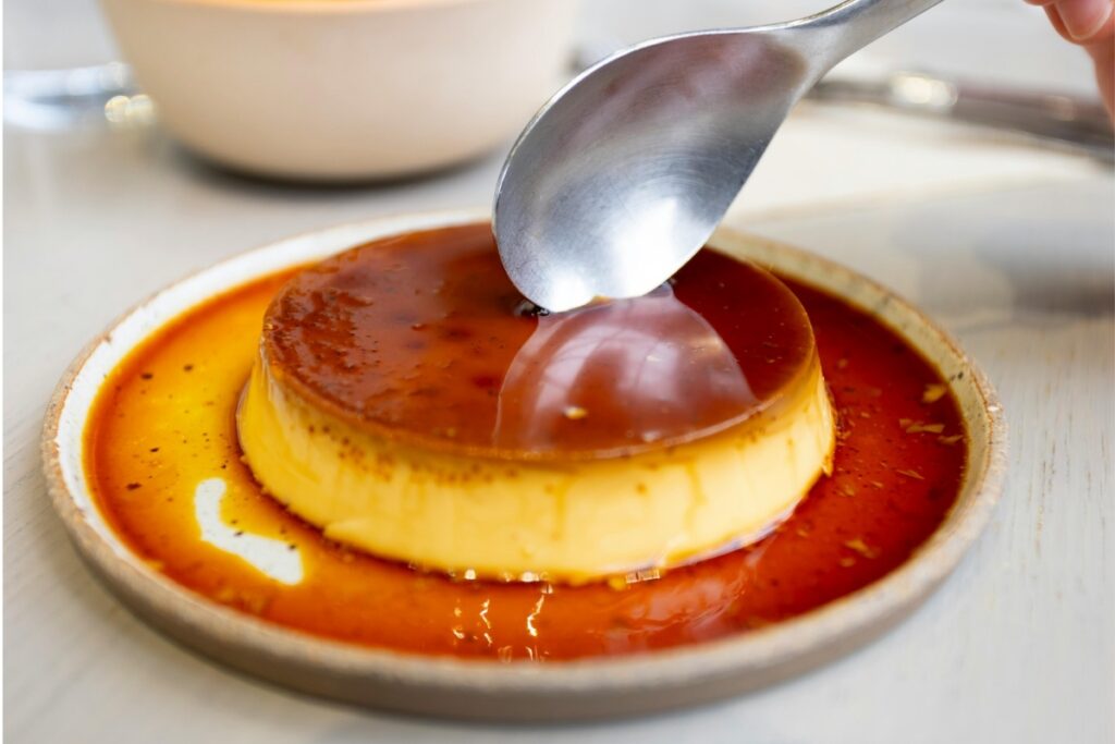 pudim-na-air-fryer:-sobremesa-facil-sem-banho-maria