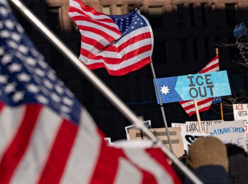 justica-dos-eua-nega-suspender-operacao-do-ice-em-minnesota
