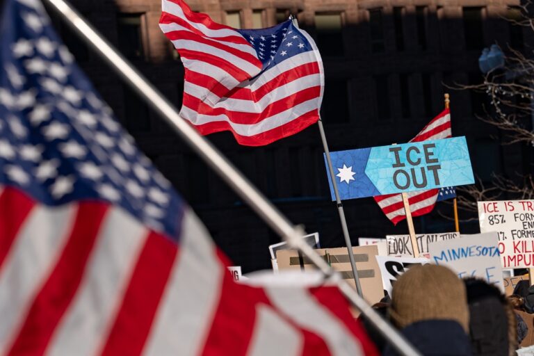 justica-dos-eua-nega-suspender-operacao-do-ice-em-minnesota