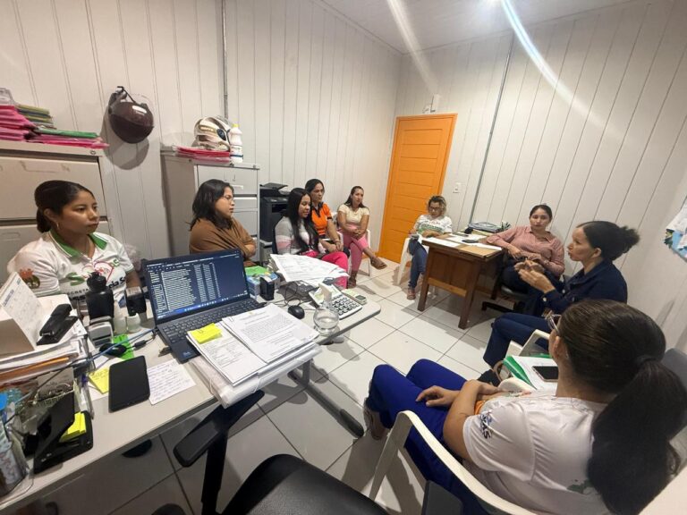 Defesa Civil e Assistência Social alinham ações para atender famílias afetadas por deslizamento em Marechal Thaumaturgo