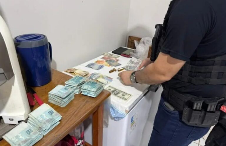 Polícia apreende morfina, dólares e R$ 38 mil em investigação sobre desvio de medicamentos no Acre