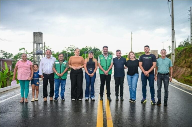 Governador Gladson Camelí entrega pavimentação de vias urbanas e fortalece mobilidade em Tarauacá