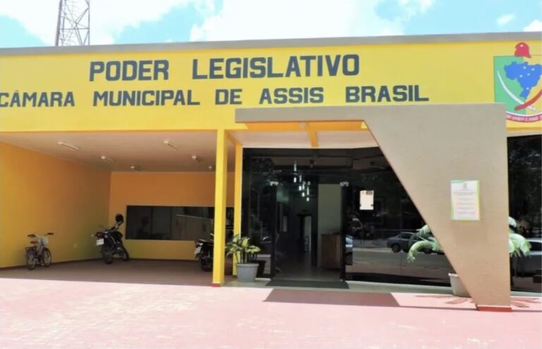 Vereadores e servidores de Assis Brasil terão auxílio reajustado para R$ 700