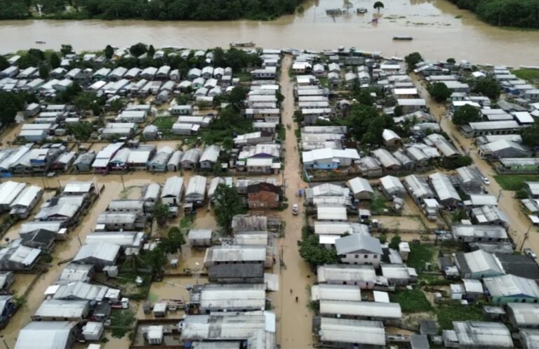 Enchente do Rio Tarauacá impacta 12 mil pessoas e deixa mais de 5,2 mil casas afetadas