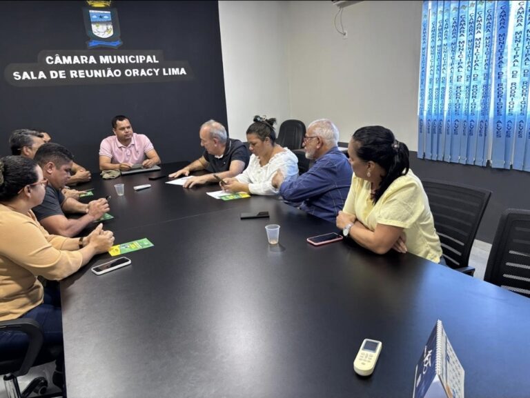 Câmara  de Rodrigues Alves recebe secretário de Estado  Luiz Calixto para tratar  sobre a palestra  ” Motivação  e foco para superar  limites” com Fernando  Fernandes 