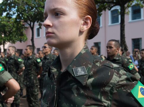 exercito-inicia-no-rio-incorporacao-da-1a-turma-de-mulheres-recrutas