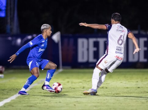 matheus-pereira-marca-no-fim-e-cruzeiro-se-alivia-no-mineiro