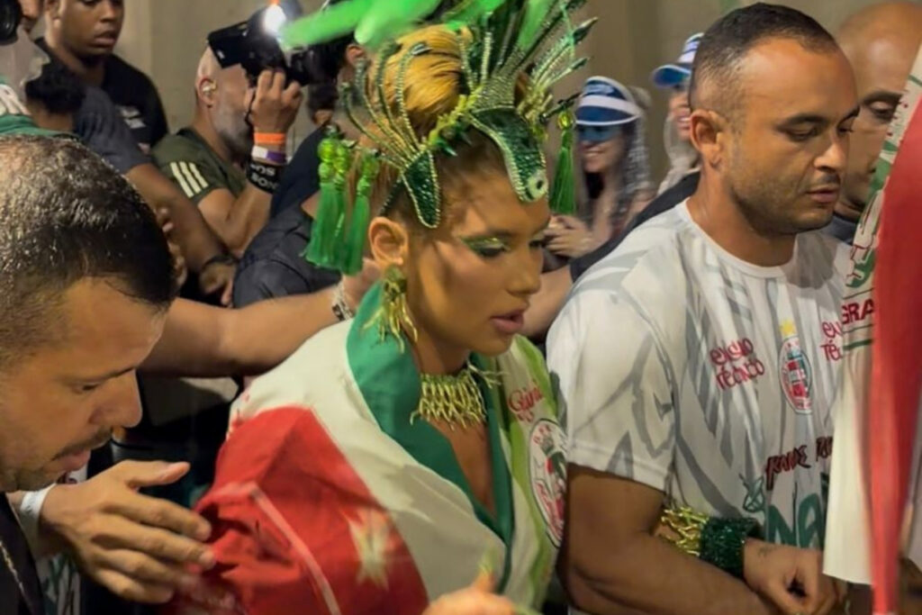 virginia-enfrenta-gritos-e-chuva;-saiba-tudo-sobre-o-ensaio-na-sapucai