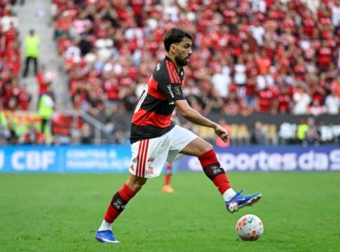 torcida-do-west-ham-ironiza-estreia-de-paqueta-no-flamengo;-confira